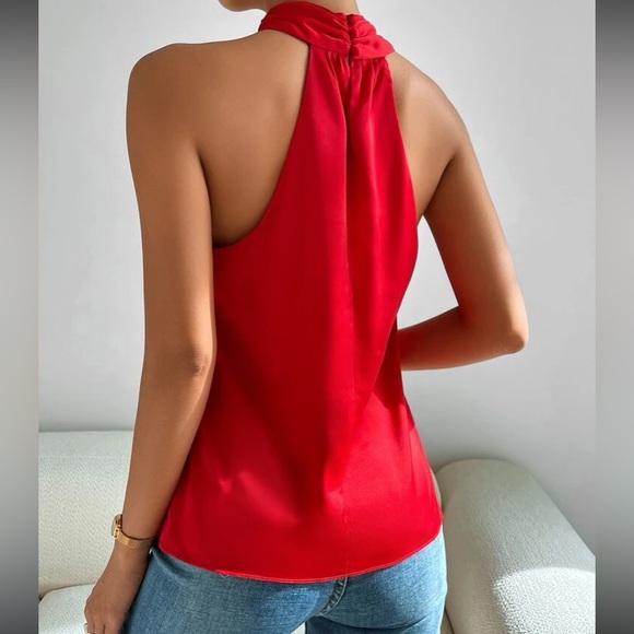Red twist front halter top - Picture 2 of 6